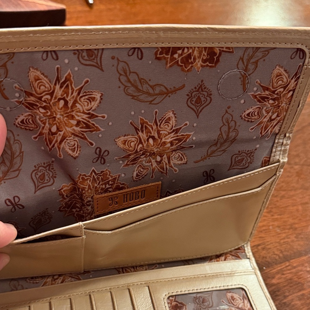 HOBO Gold Metallic Trifold Clutch/Wallet - Picture 11 of 17